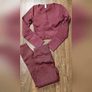 Offline by Aerie size medium thermal waffle 2 piece set